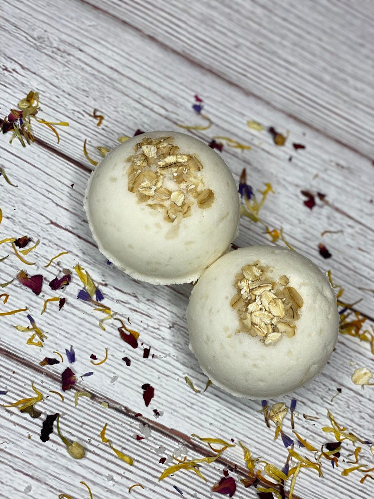 Oats and Honey Bath bomb